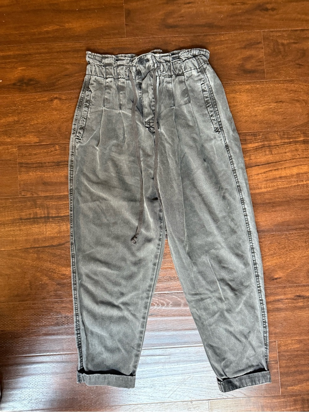Free People Margate Pleated Balloon Pant size XS charcoal grey - Picture 2 of 6